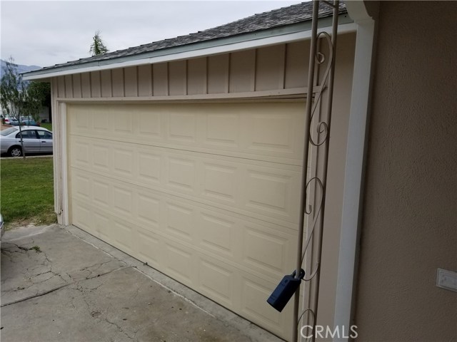 Roll Up Garage Door