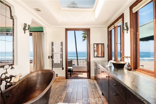 4216 The Strand, Manhattan Beach, California 90266, 5 Bedrooms Bedrooms, ,6 BathroomsBathrooms,Residential,Sold,The Strand,SB20211856