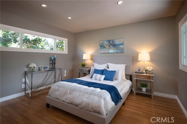MASTER BEDROOM, LIGHT AND AIRY