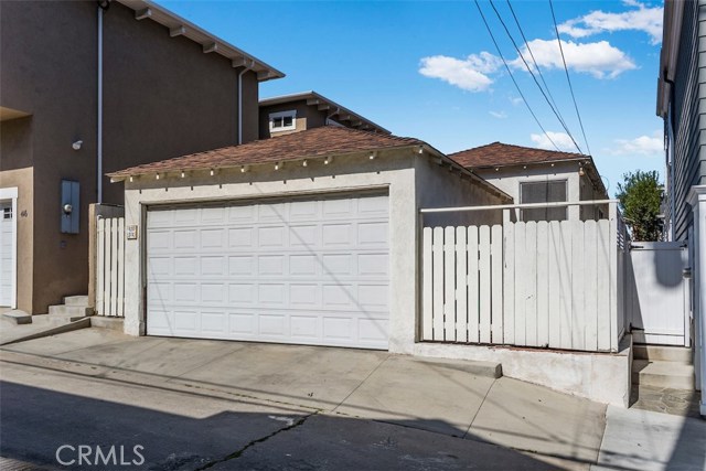 420 5th Street, Manhattan Beach, California 90266, 4 Bedrooms Bedrooms, ,1 BathroomBathrooms,Residential,Sold,5th,SB18020714