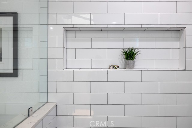 Subway tile backsplash for a clean sheik look.