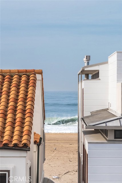 2131 Hermosa Avenue, Hermosa Beach, California 90254, 4 Bedrooms Bedrooms, ,4 BathroomsBathrooms,Residential,Sold,Hermosa,SB19016177