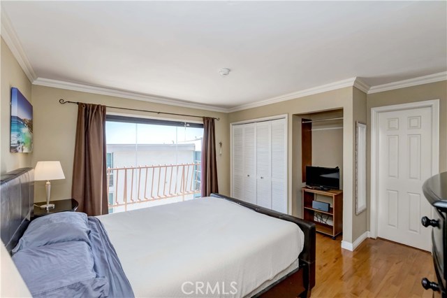 831 6th Street, Hermosa Beach, California 90254, 2 Bedrooms Bedrooms, ,1 BathroomBathrooms,Residential,Sold,6th,SB20097498