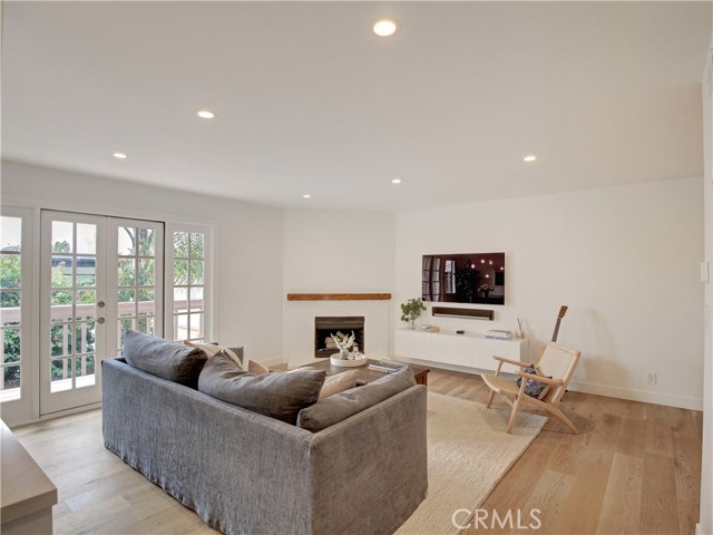 1920 Voorhees Avenue, Redondo Beach, California 90278, 3 Bedrooms Bedrooms, ,3 BathroomsBathrooms,Residential,Sold,Voorhees,SB20104389