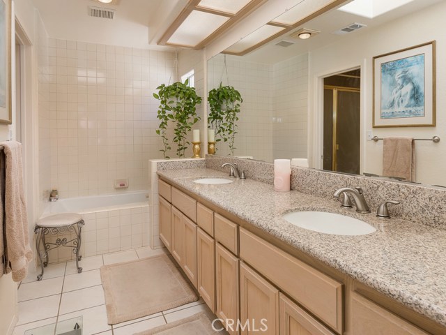 225 Irena Avenue, Redondo Beach, California 90277, 4 Bedrooms Bedrooms, ,3 BathroomsBathrooms,Residential,Sold,Irena,SB20159740