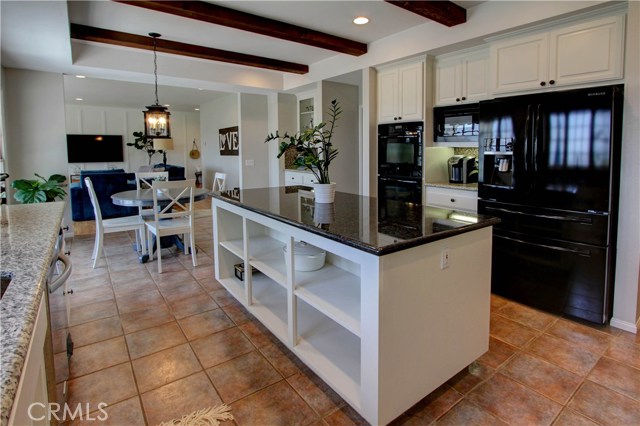 2323 Calle Dos Lomas