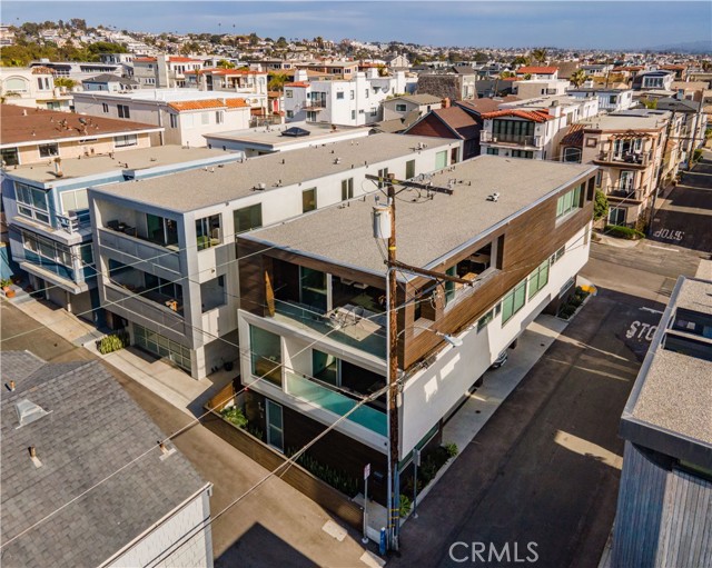 218 1st Place, Manhattan Beach, California 90266, 3 Bedrooms Bedrooms, ,3 BathroomsBathrooms,Residential,Sold,1st,PV21075886