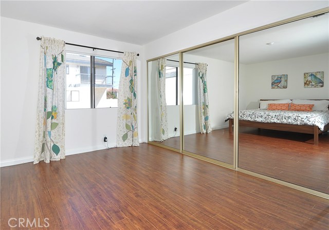 121 Prospect Avenue, Redondo Beach, California 90277, 2 Bedrooms Bedrooms, ,2 BathroomsBathrooms,Residential,Sold,Prospect,SB18229456