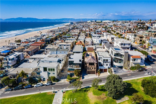 219 27th Street, Manhattan Beach, California 90266, 5 Bedrooms Bedrooms, ,3 BathroomsBathrooms,Residential,Sold,27th,SB21135185