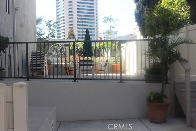 2 Bed Home for Sale in Los Angeles, California