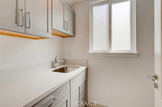 1736 Carlson Lane, Redondo Beach, California 90278, 3 Bedrooms Bedrooms, ,3 BathroomsBathrooms,Residential,Sold,Carlson,PV18235032