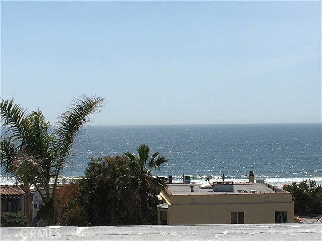 229 24th Street, Hermosa Beach, California 90254, 4 Bedrooms Bedrooms, ,3 BathroomsBathrooms,Residential,Sold,24th,DW17092631