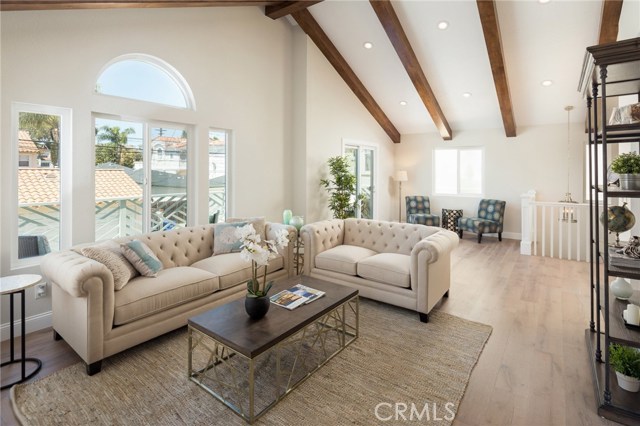 527 Maria Avenue, Redondo Beach, California 90277, 3 Bedrooms Bedrooms, ,2 BathroomsBathrooms,Residential,Sold,Maria,TR17109410