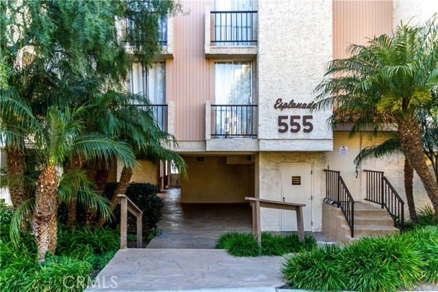 555 Esplanade, Redondo Beach, California 90277, 2 Bedrooms Bedrooms, ,2 BathroomsBathrooms,Residential,Sold,Esplanade,SB17042204