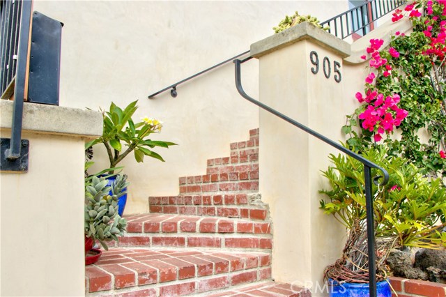 905 14th Street, Hermosa Beach, California 90254, 3 Bedrooms Bedrooms, ,3 BathroomsBathrooms,Residential,Sold,14th,SB20226581