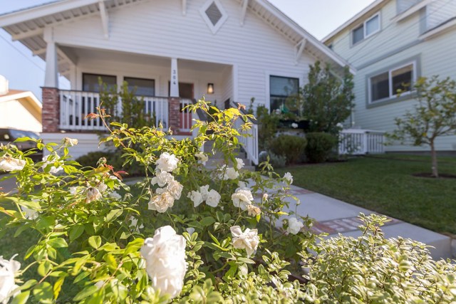 304 Gertruda Avenue, Redondo Beach, California 90277, 3 Bedrooms Bedrooms, ,2 BathroomsBathrooms,Residential,Sold,Gertruda,PV17065927