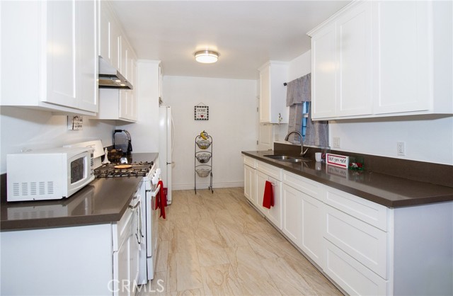 2 Bed Home for Sale in Compton, California
