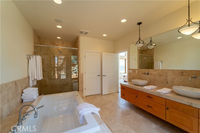 10500 Vista De La Sierra, La Grange, California 95329, 4 Bedrooms Bedrooms, ,4 BathroomsBathrooms,Residential Purchase,For Sale,Vista De La Sierra,MC19211415
