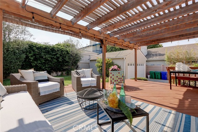 1909 Faymont, Manhattan Beach, California 90266, 3 Bedrooms Bedrooms, ,2 BathroomsBathrooms,Residential,Sold,Faymont,SB21151359