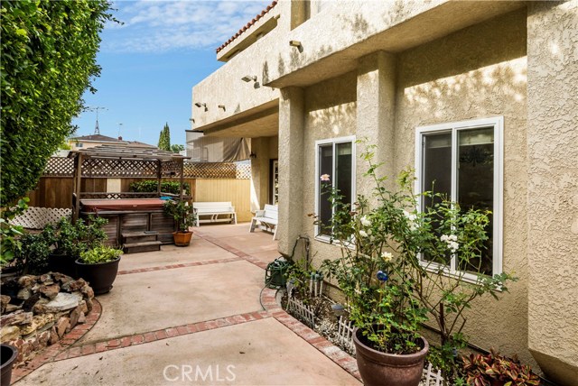 2308 Huntington Lane, Redondo Beach, California 90278, 4 Bedrooms Bedrooms, ,3 BathroomsBathrooms,Residential,Sold,Huntington,SB18274106
