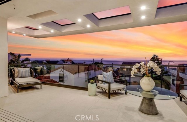 3203 Vista Drive, Manhattan Beach, California 90266, 5 Bedrooms Bedrooms, ,3 BathroomsBathrooms,Residential,Sold,Vista,SB19285710