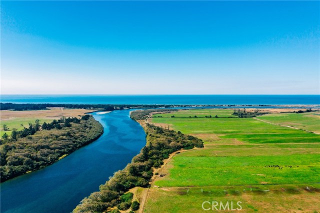 Detail Gallery Image 1 of 30 For 330 N Sarina Rd, Crescent City,  CA 95567 - 5 Beds | 4/2 Baths