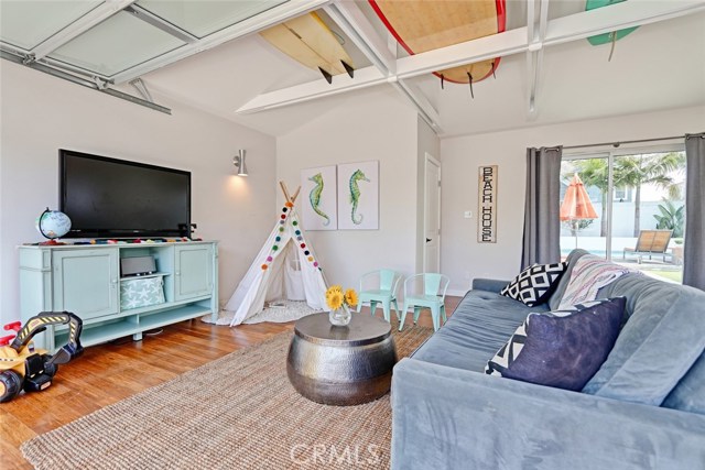 2306 Graham Avenue, Redondo Beach, California 90278, 2 Bedrooms Bedrooms, ,2 BathroomsBathrooms,Residential,Sold,Graham,SB18096314