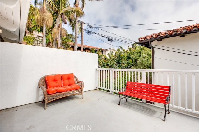 2416 Elm Avenue, Manhattan Beach, California 90266, 4 Bedrooms Bedrooms, ,2 BathroomsBathrooms,Residential,Sold,Elm,SB19275935