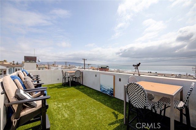 123 28th Street, Hermosa Beach, California 90254, 5 Bedrooms Bedrooms, ,5 BathroomsBathrooms,Residential,Sold,28th,SB21037439