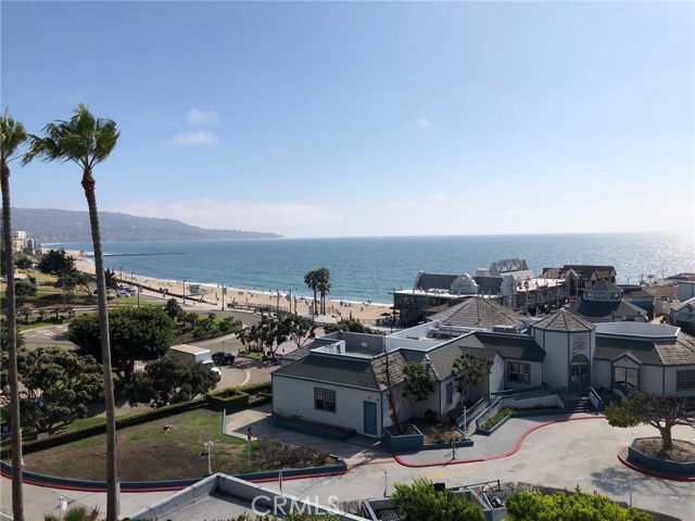 630 The Village, Redondo Beach, California 90277, 1 Bedroom Bedrooms, ,1 BathroomBathrooms,Residential,Sold,The Village,SW19205554