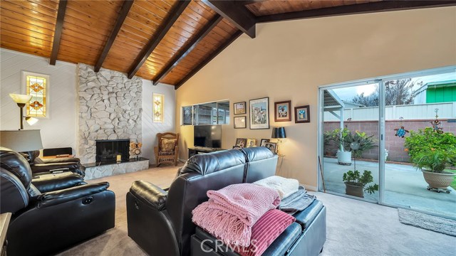 3 Bed Home for Sale in Hawthorne, California