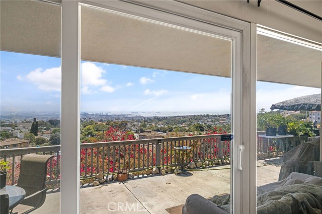 2050 Suana Drive, Rancho Palos Verdes, California 90275, 3 Bedrooms Bedrooms, ,2 BathroomsBathrooms,Residential,Sold,Suana,PW21144853