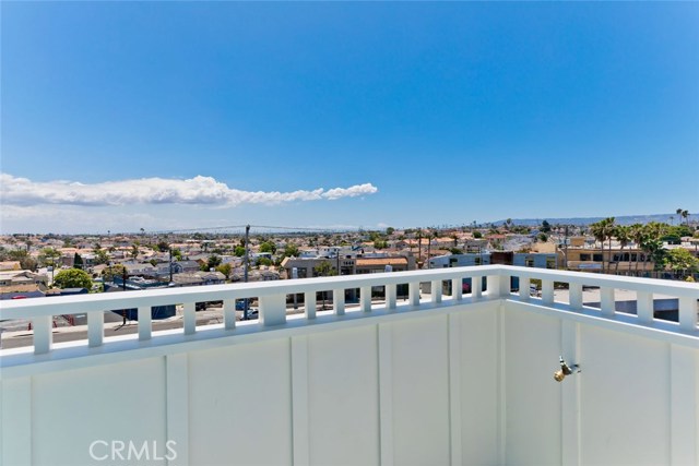 1524 Wollacott Street, Redondo Beach, California 90278, 4 Bedrooms Bedrooms, ,2 BathroomsBathrooms,Residential,Sold,Wollacott,SB19120609