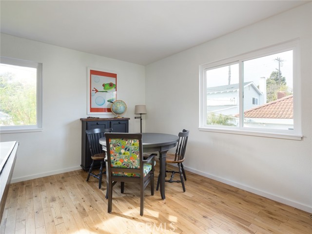 816 Knob Hill Avenue, Redondo Beach, California 90277, 3 Bedrooms Bedrooms, ,2 BathroomsBathrooms,Residential,Sold,Knob Hill,SB21051287