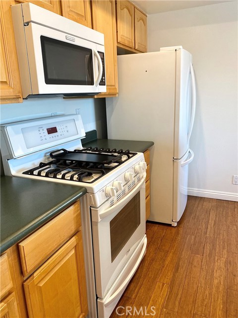 1401 12th Street, Manhattan Beach, California 90266, 3 Bedrooms Bedrooms, ,2 BathroomsBathrooms,Residential,Sold,12th,SB20043052