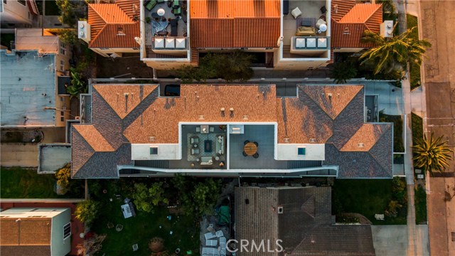 942 15th Street, Hermosa Beach, California 90254, 4 Bedrooms Bedrooms, ,2 BathroomsBathrooms,Residential,Sold,15th,SB20137355