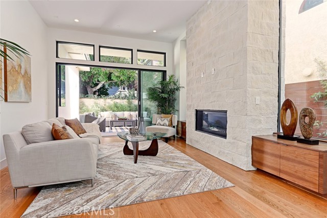 1154 6th Street, Hermosa Beach, California 90254, 4 Bedrooms Bedrooms, ,5 BathroomsBathrooms,Residential,Sold,6th,SB19225837