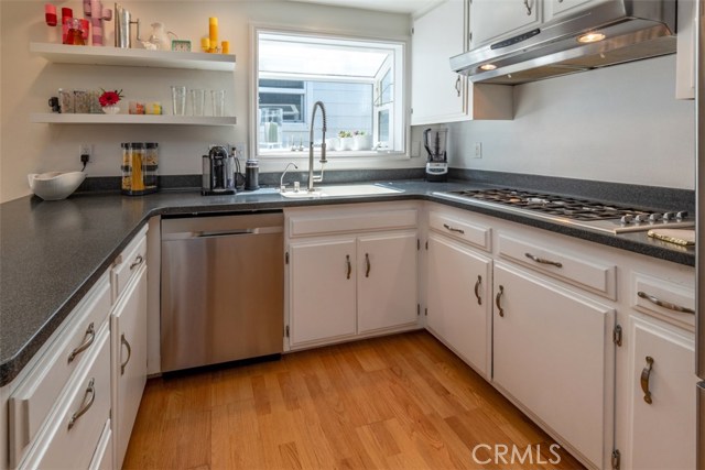 844 3rd Street, Hermosa Beach, California 90254, 3 Bedrooms Bedrooms, ,2 BathroomsBathrooms,Residential,Sold,3rd,SB20130317