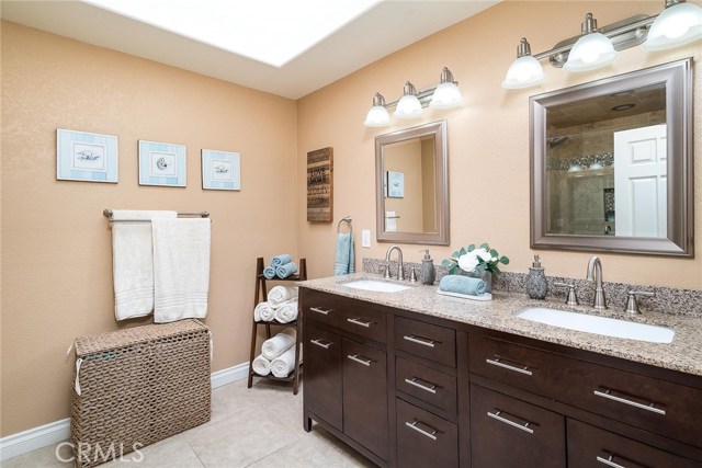 2007 Carnegie Lane, Redondo Beach, California 90278, 3 Bedrooms Bedrooms, ,2 BathroomsBathrooms,Residential,Sold,Carnegie,SB19187056