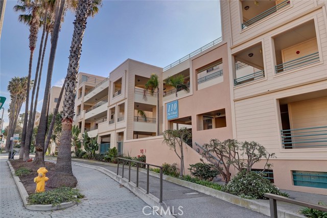 110 The Vlg, Redondo Beach, California 90277, 2 Bedrooms Bedrooms, ,2 BathroomsBathrooms,Residential,Sold,The Vlg,SB19007092