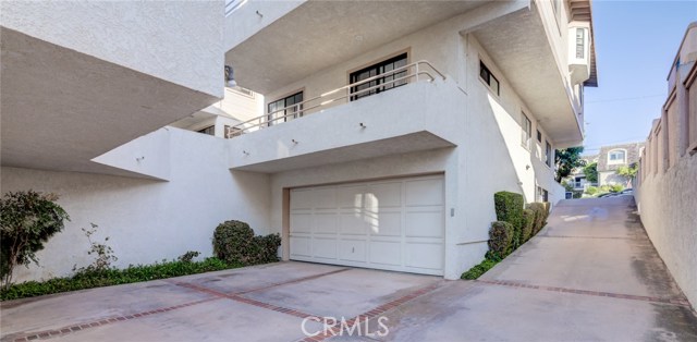 111 Guadalupe Avenue, Redondo Beach, California 90277, 4 Bedrooms Bedrooms, ,3 BathroomsBathrooms,Residential,Sold,Guadalupe,SB20243736