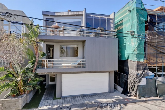 417 20th Place, Manhattan Beach, California 90266, 3 Bedrooms Bedrooms, ,2 BathroomsBathrooms,Residential,Sold,20th,SB21058820
