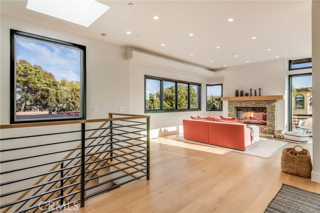 333 18th Street, Manhattan Beach, California 90266, 6 Bedrooms Bedrooms, ,6 BathroomsBathrooms,Residential,Sold,18th,SB20041835