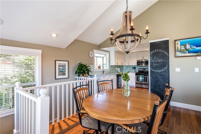 211 Helberta Avenue, Redondo Beach, California 90277, 2 Bedrooms Bedrooms, ,2 BathroomsBathrooms,Residential,Sold,Helberta,SB19015019