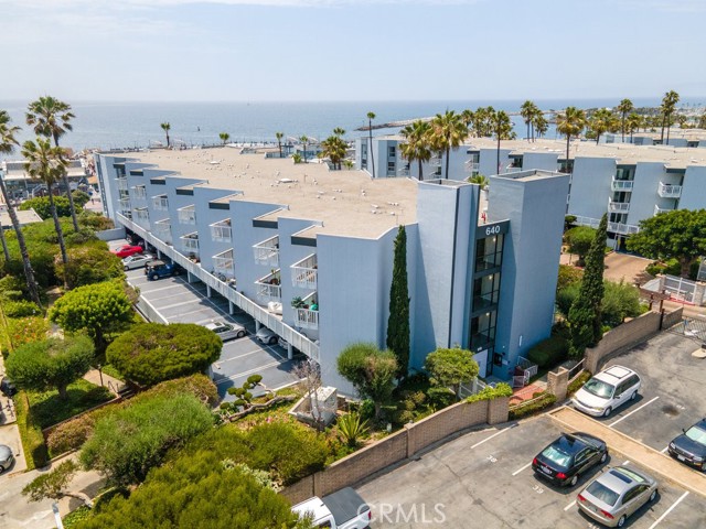 640 The Village, Redondo Beach, California 90277, 1 Bedroom Bedrooms, ,1 BathroomBathrooms,Residential,Sold,The Village,CV21150767