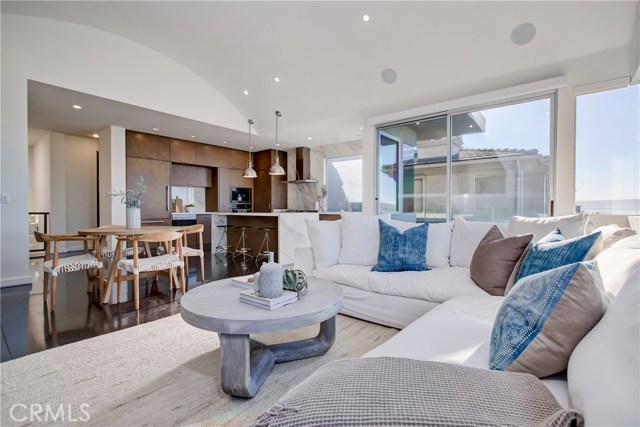 2804 Highland Avenue, Manhattan Beach, California 90266, 4 Bedrooms Bedrooms, ,3 BathroomsBathrooms,Residential,Sold,Highland,SB20147687