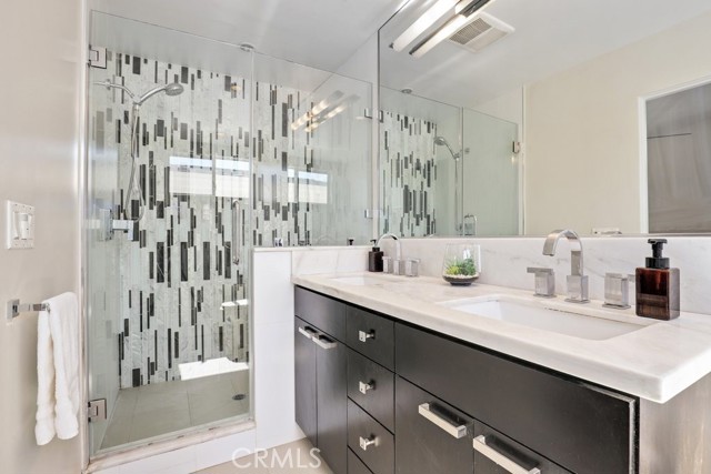 720 Rosecrans Avenue, Manhattan Beach, California 90266, 4 Bedrooms Bedrooms, ,3 BathroomsBathrooms,Residential,Sold,Rosecrans,PW21110961