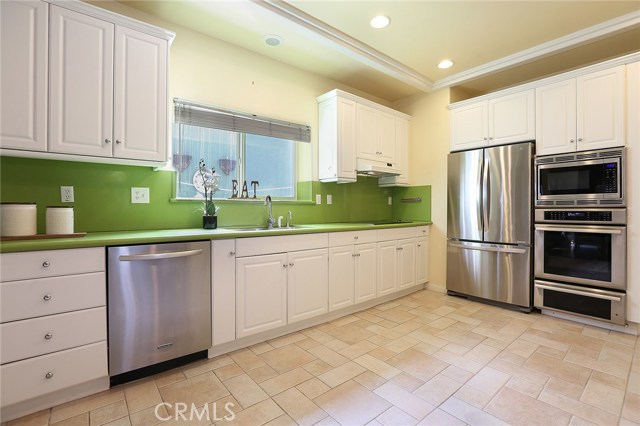 2419 Gates Avenue, Redondo Beach, California 90278, 4 Bedrooms Bedrooms, ,2 BathroomsBathrooms,Residential,Sold,Gates,SB19074222
