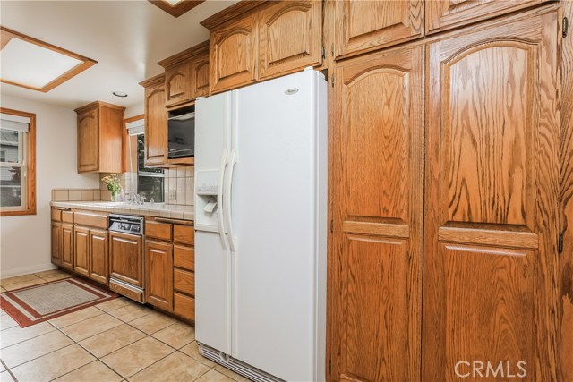 575 27th Street, Manhattan Beach, California 90266, 3 Bedrooms Bedrooms, ,2 BathroomsBathrooms,Residential,Sold,27th,SB20184476