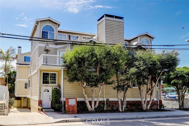 The best location in this 4 unit complex.